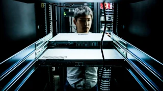 サーバー構築とは？ITインフラの要を創り上げる技術